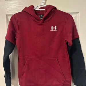 Under Armour Boys Maroon Hoodie with black sleeves. Like new youth medium.